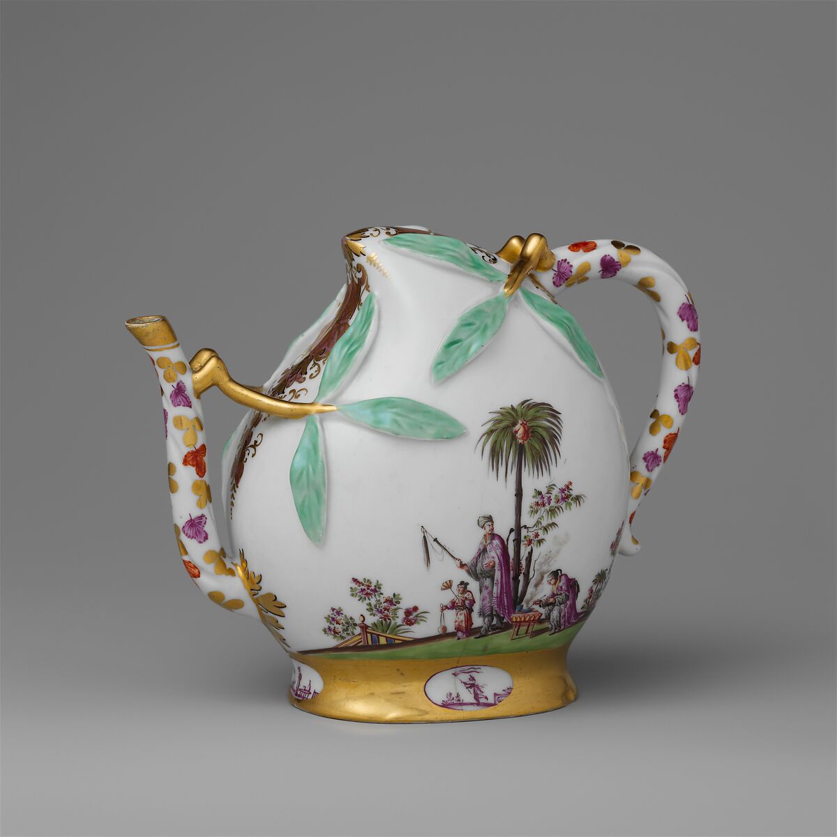 Wine pot in the shape of a peach (cadogan type)