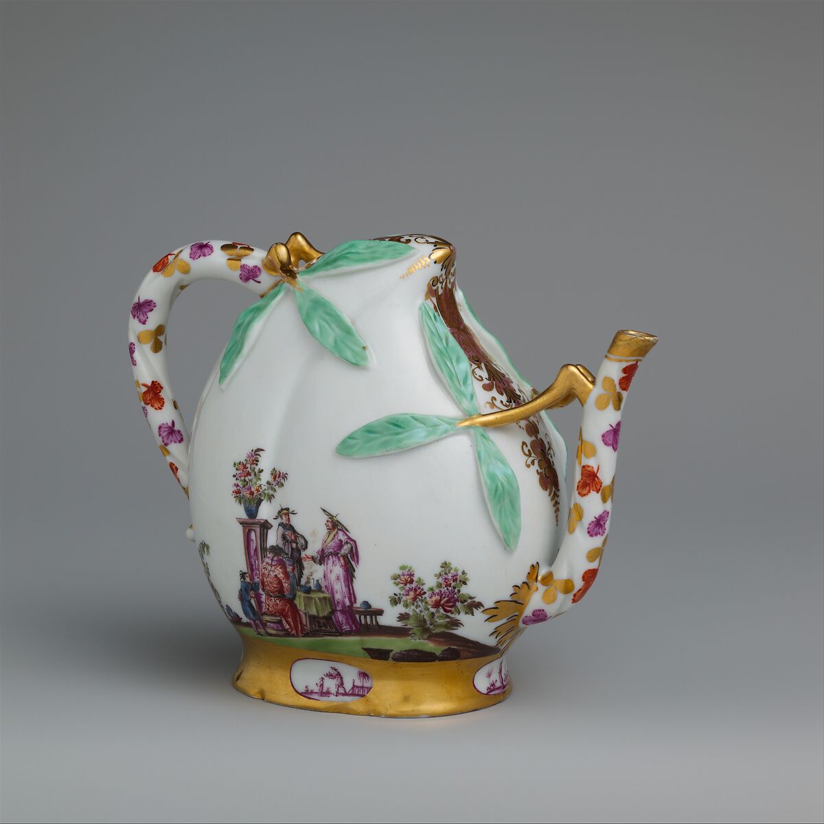Wine pot in the shape of a peach (cadogan type), Meissen Manufactory (German, 1710–present), Hard-paste porcelain decorated in polychrome enamels, gold, German, Meissen