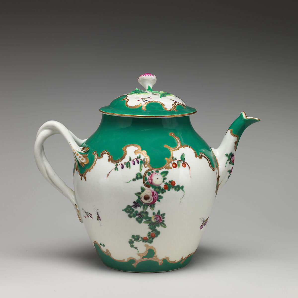 Teapot (part of a service), Worcester factory (British, 1751–2008), Soft-paste porcelain with enamel decoration and gilding, British, Worcester