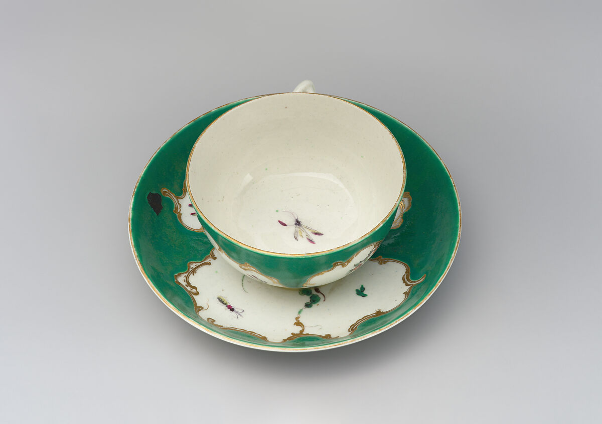 Saucer (part of a service), Worcester factory (British, 1751–2008), Soft-paste porcelain, British, Worcester