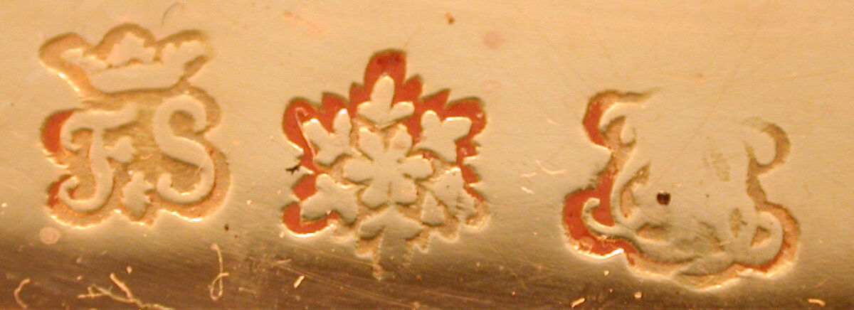 Snuffbox with portrait of a woman, Les Frères Souchay (Swiss, active Hanau, by 1764), Gold, enamel, German, Hanau