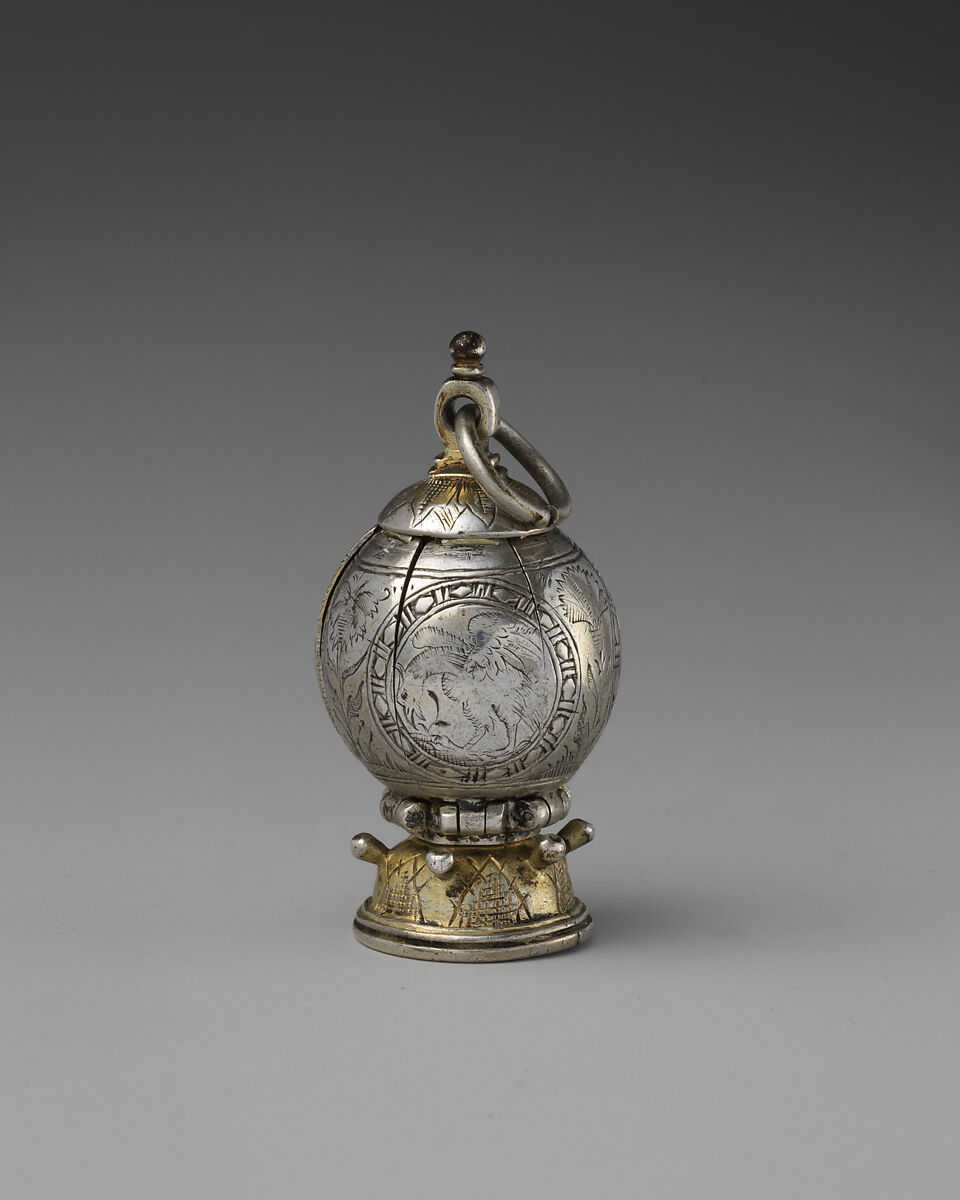 Small pomander with six sections, Silver, parcel-gilt, possibly Dutch 