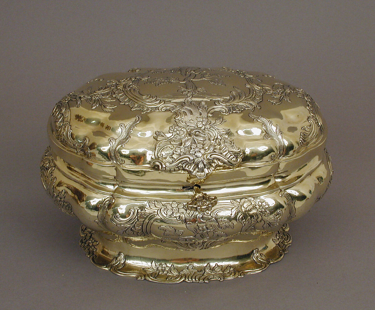 Large oval box (one of a pair), Gottlieb Satzger (ca. 1709–1783, master 1746), Silver gilt, German, Augsburg 