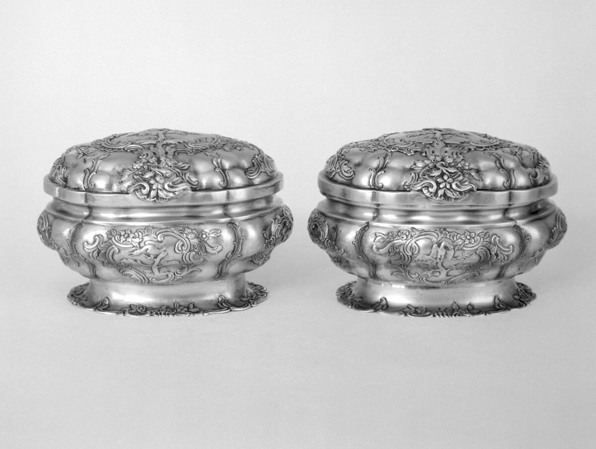 Oval box (one of a pair), Johann Martin Satzger I (ca. 1707–1785, master 1737), Silver gilt, German, Augsburg