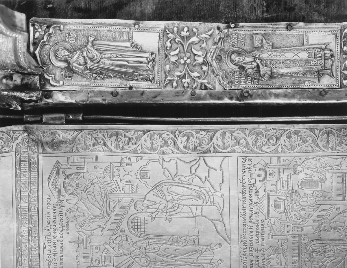 Triptych with the Mandylion, The Kremlin Armory Workshops, Moscow (Russian, Moscow, recorded from 1511–about 1715), Silver, partly gilt, niello, enamel, sapphires, rubies, spinels, pearls, leather, silk velvet, oil paint, gesso, linen, mica, pig-skin, woods: Tilia cordata (basswood or linden), white oak, Russian, Moscow