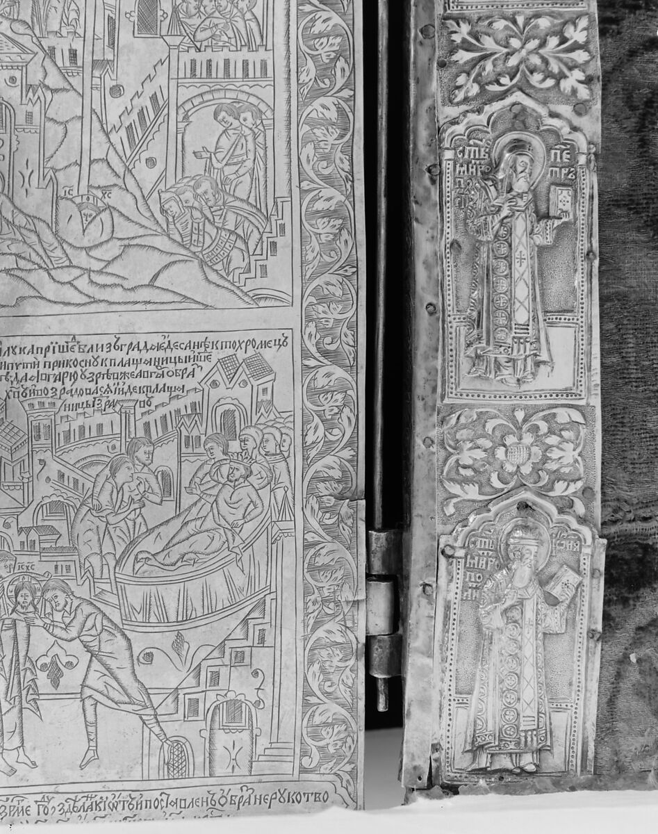 Triptych with the Mandylion, The Kremlin Armory Workshops, Moscow (Russian, Moscow, recorded from 1511–about 1715), Silver, partly gilt, niello, enamel, sapphires, rubies, spinels, pearls, leather, silk velvet, oil paint, gesso, linen, mica, pig-skin, woods: Tilia cordata (basswood or linden), white oak, Russian, Moscow