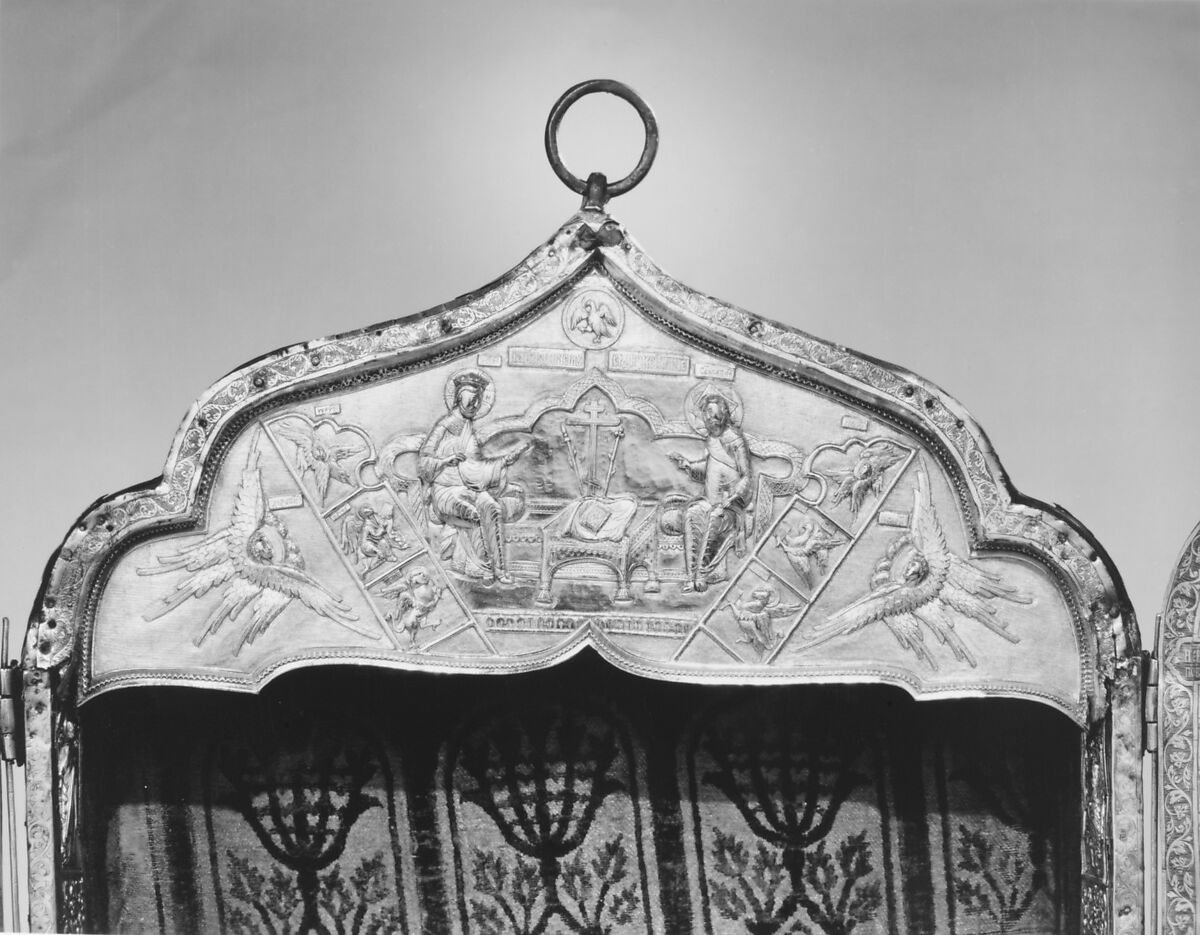 Triptych with the Mandylion, The Kremlin Armory Workshops, Moscow (Russian, Moscow, recorded from 1511–about 1715), Silver, partly gilt, niello, enamel, sapphires, rubies, spinels, pearls, leather, silk velvet, oil paint, gesso, linen, mica, pig-skin, woods: Tilia cordata (basswood or linden), white oak, Russian, Moscow