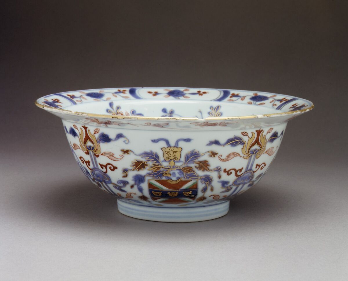 Bowl with coat of arms of the Horsmanden family, Hard-paste porcelain, Chinese, made for British market