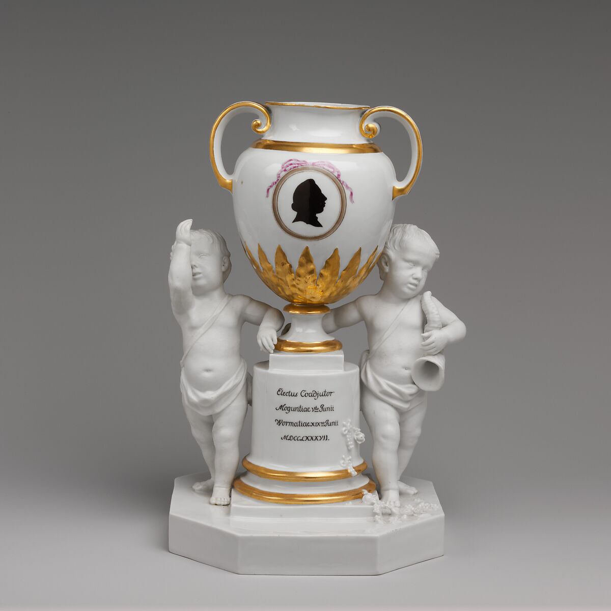 Vase, Fürstenberg Porcelain Manufactory (German, founded 1747), Hard-paste porcelain, German, Fürstenberg 