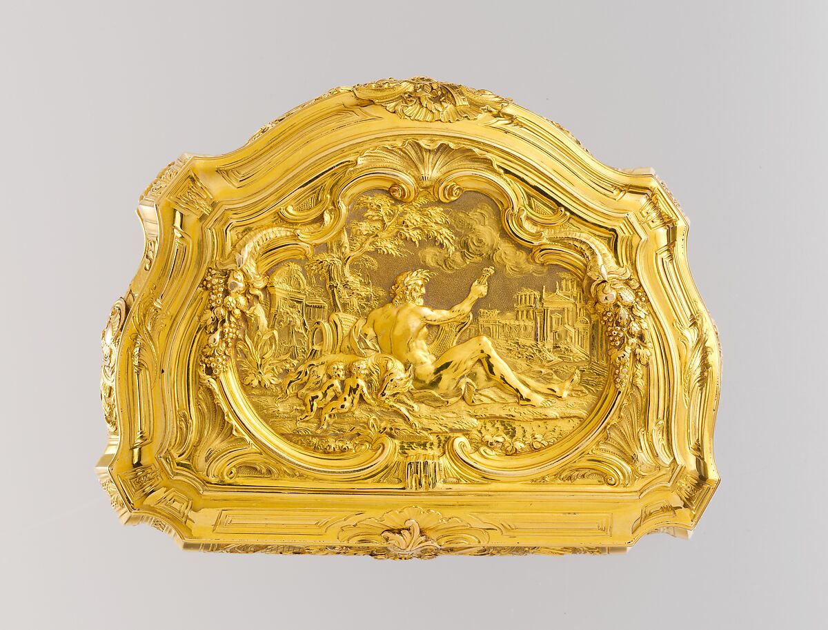 Box with scene depicting Roman hero Gaius Mucius Scaevola before the Etruscan king Lars Porsena, P R (British, early-mid 18th century), Gold, British, London