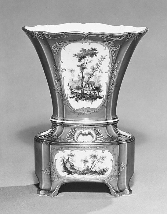 Flower vase (vase hollandais nouveau) (one of a pair), Sèvres Manufactory (French, 1740–present), Soft-paste porcelain, French, Sèvres