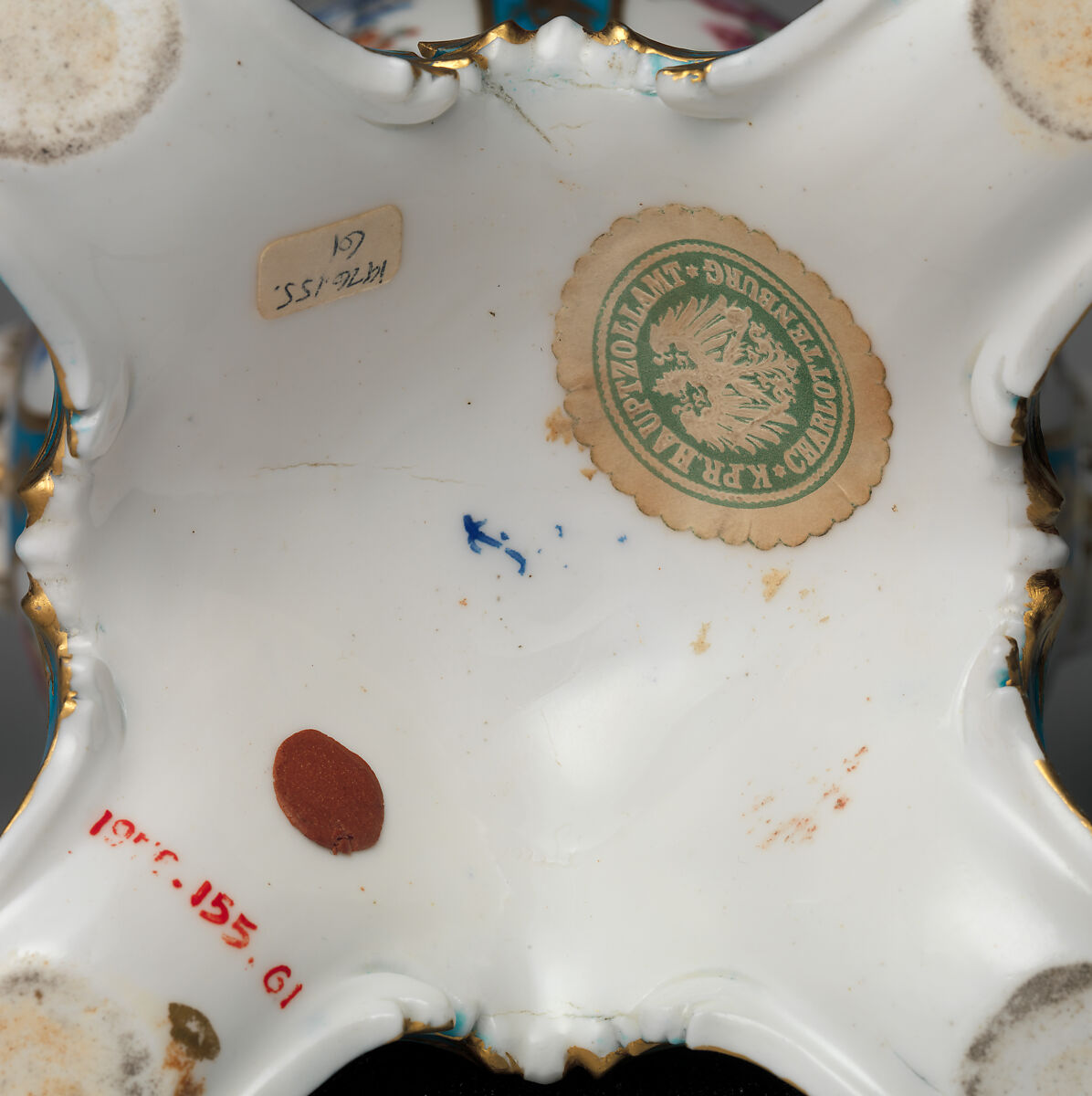 Elephant-head vase (vase à tête d'éléphant), Sèvres Manufactory (French, 1740–present), Soft-paste porcelain, French, Sèvres