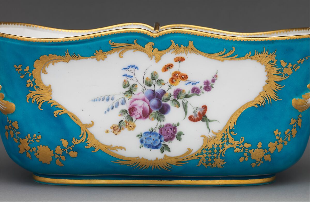 Liqueur bottle cooler (seau ovale à liqueur), Vincennes Manufactory (French, ca. 1740–1756), Soft-paste porcelain, French, Vincennes