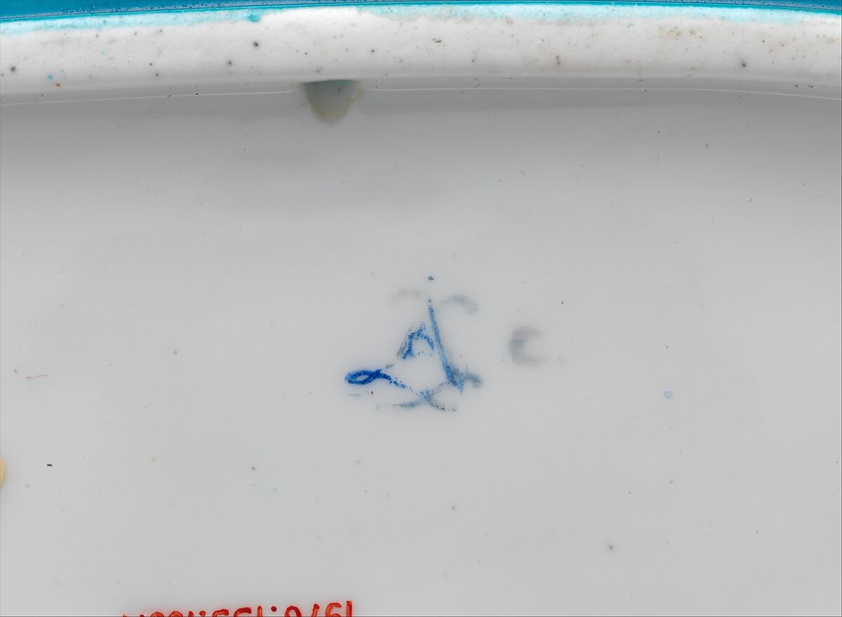 Liqueur bottle cooler (seau ovale à liqueur), Vincennes Manufactory (French, ca. 1740–1756), Soft-paste porcelain, French, Vincennes