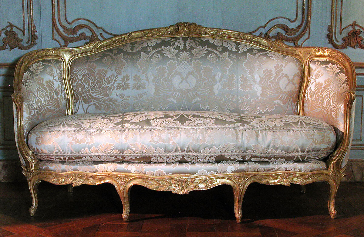 Sofa (canapé à confidents), Jean-Jacques Pothier (master 1750, working until ca. 1780), Carved and gilded beech, modern silk lampas, French 