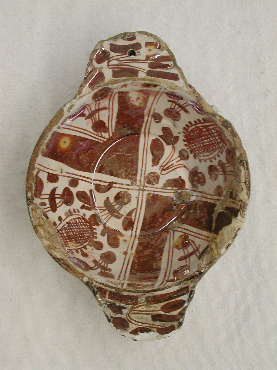 Scudello, Tin-glazed and luster-painted earthenware, Spanish, Valencia