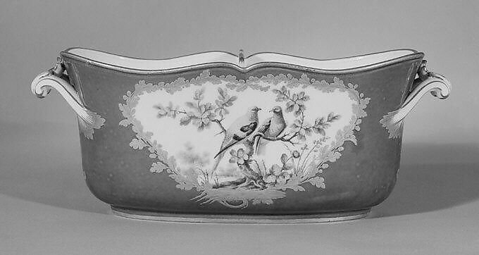 Liqueur bottle cooler (seau ovale à liqueur) (one of a pair) (part of a service), Sèvres Manufactory (French, 1740–present), Soft-paste porcelain, French, Sèvres 