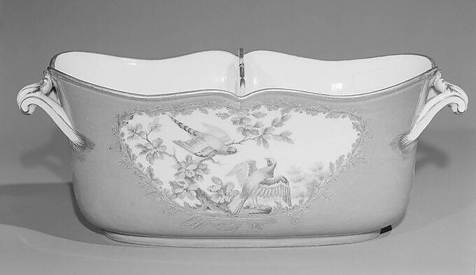 Liqueur bottle cooler (seau ovale à liqueur) (one of a pair) (part of a service), Sèvres Manufactory (French, 1740–present), Soft-paste porcelain, French, Sèvres