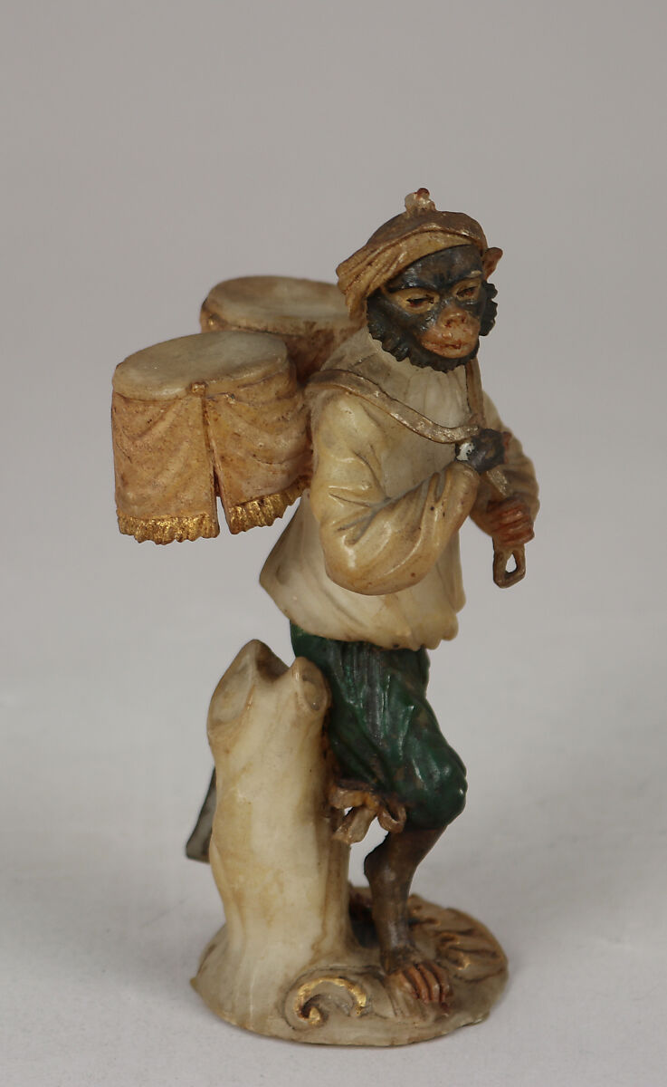Statuette belonging to a monkey orchestra, Alabaster, Italian 