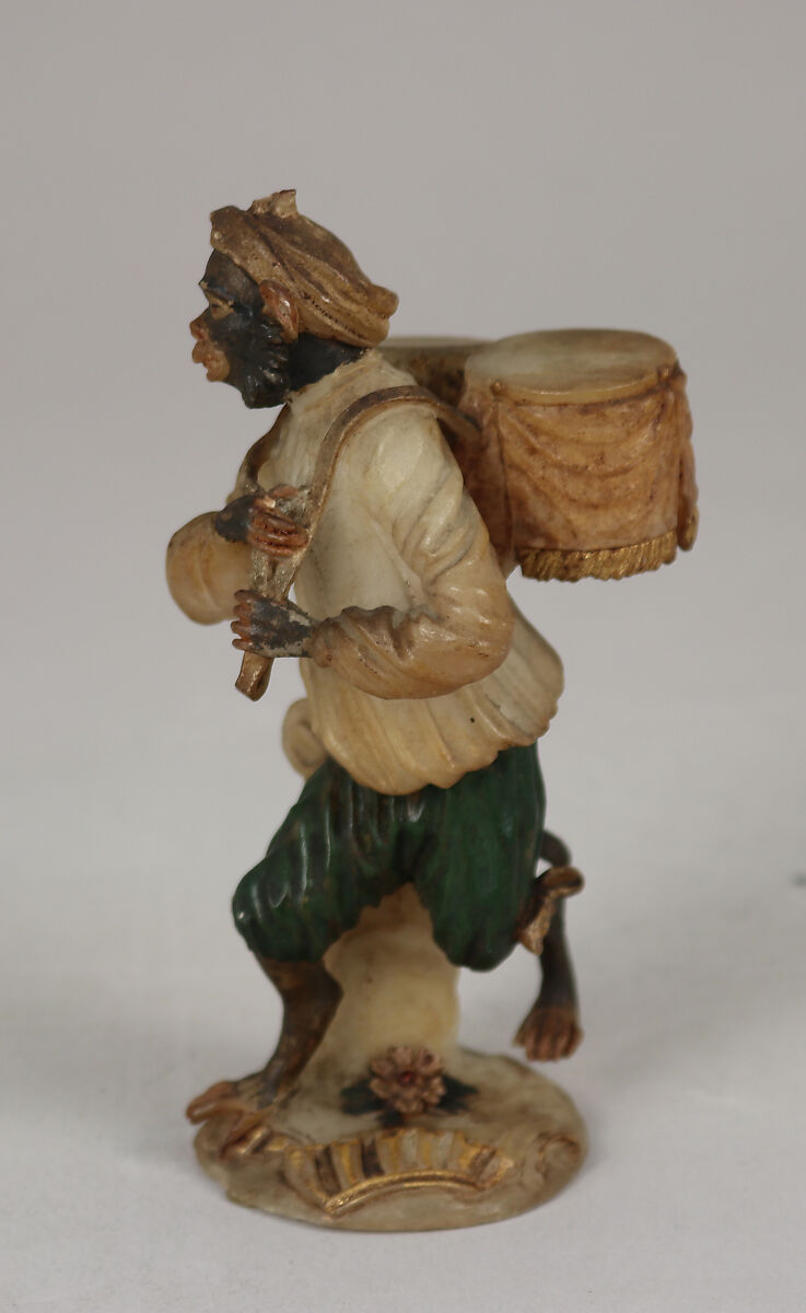 Statuette belonging to a monkey orchestra, Alabaster, Italian