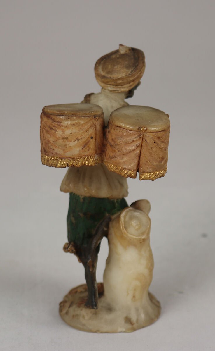 Statuette belonging to a monkey orchestra, Alabaster, Italian