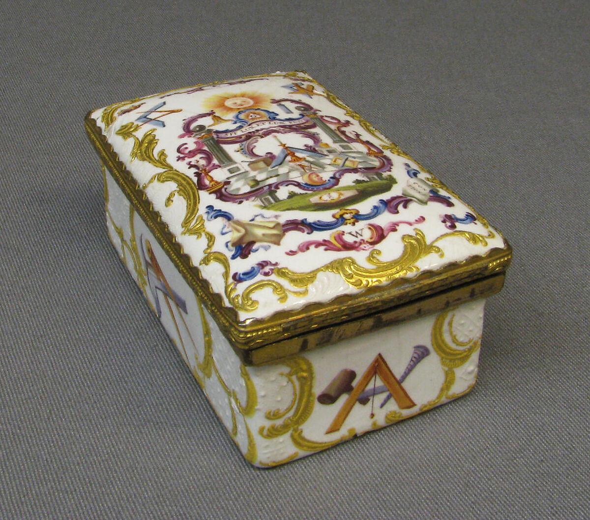 Snuffbox with Masonic symbols, Enamel on copper, British, possibly Birmingham