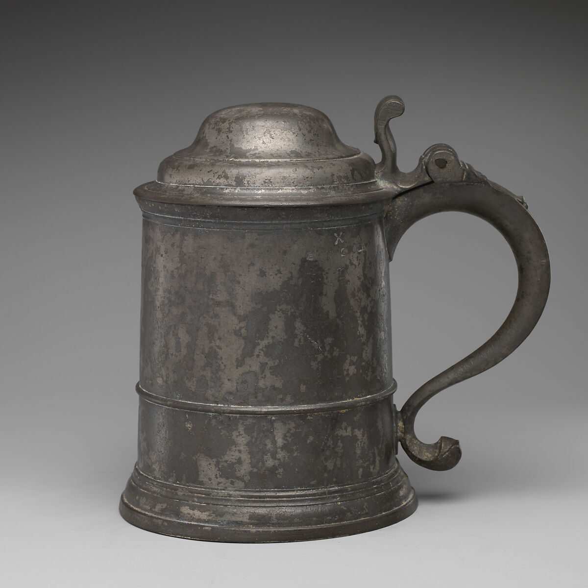 Tankard, W. B. (?) (first quarter of 18th century), Pewter, British 