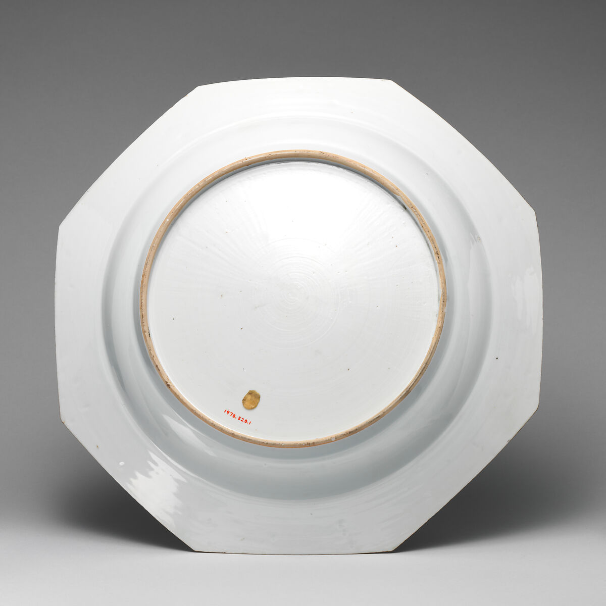 Dish (part of a service), Hard-paste porcelain, Chinese, for Scottish market