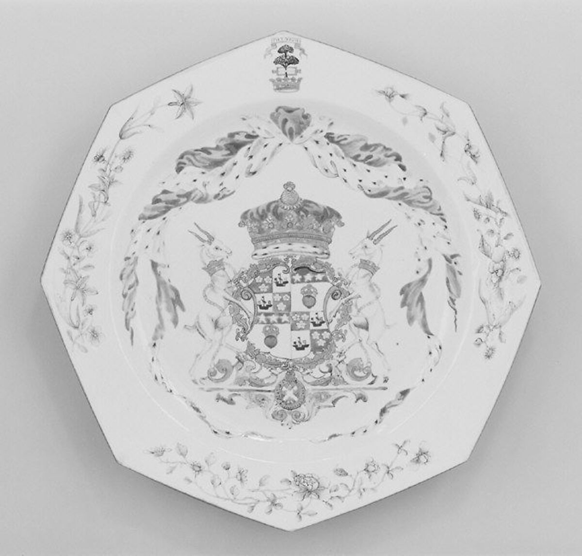 Dish (part of a service), Hard-paste porcelain, Chinese, for Scottish market 