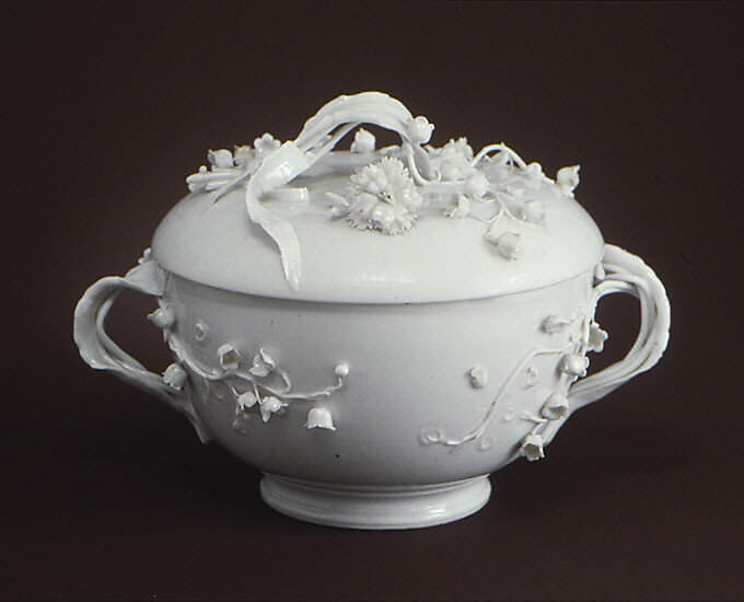 Porringer with cover (Écuelle), Cozzi Manufactory (Italian, 1764–1812), Hard-paste porcelain, Italian, Venice
