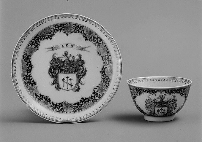 Teabowl and saucer, Hard-paste porcelain, Chinese, for Dutch market 
