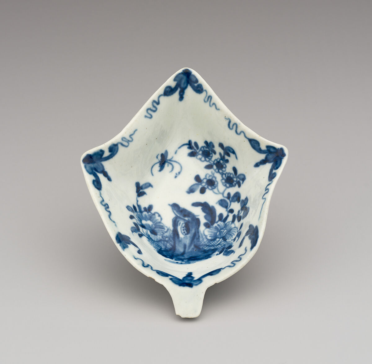 Pair of dishes, Worcester factory (British, 1751–2008), Soft-paste porcelain, British, Worcester