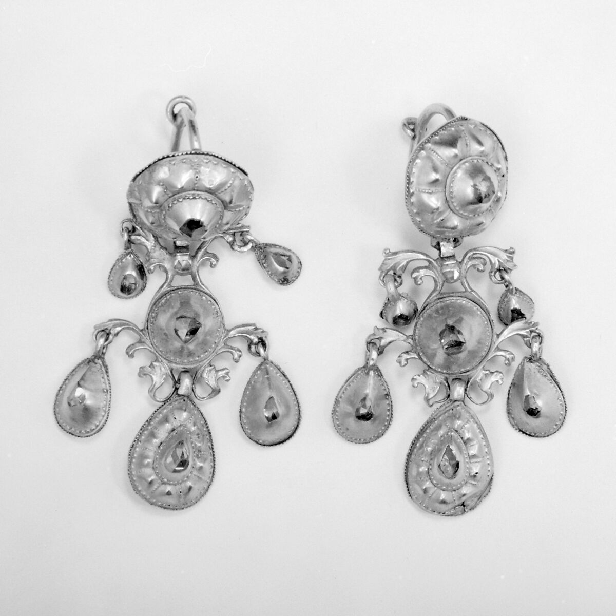 Pair of earrings, Gold, diamonds, Iberian 