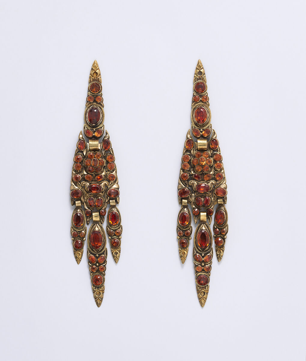 Pair of earrings, B. A. (of Spain), Gold, jacinths (?), Spanish