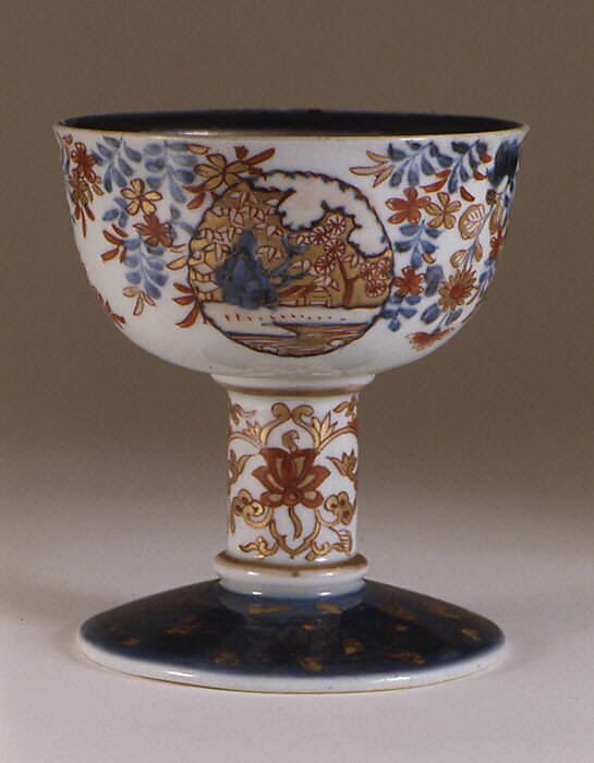 Footed cup, Hard-paste porcelain, Japanese 