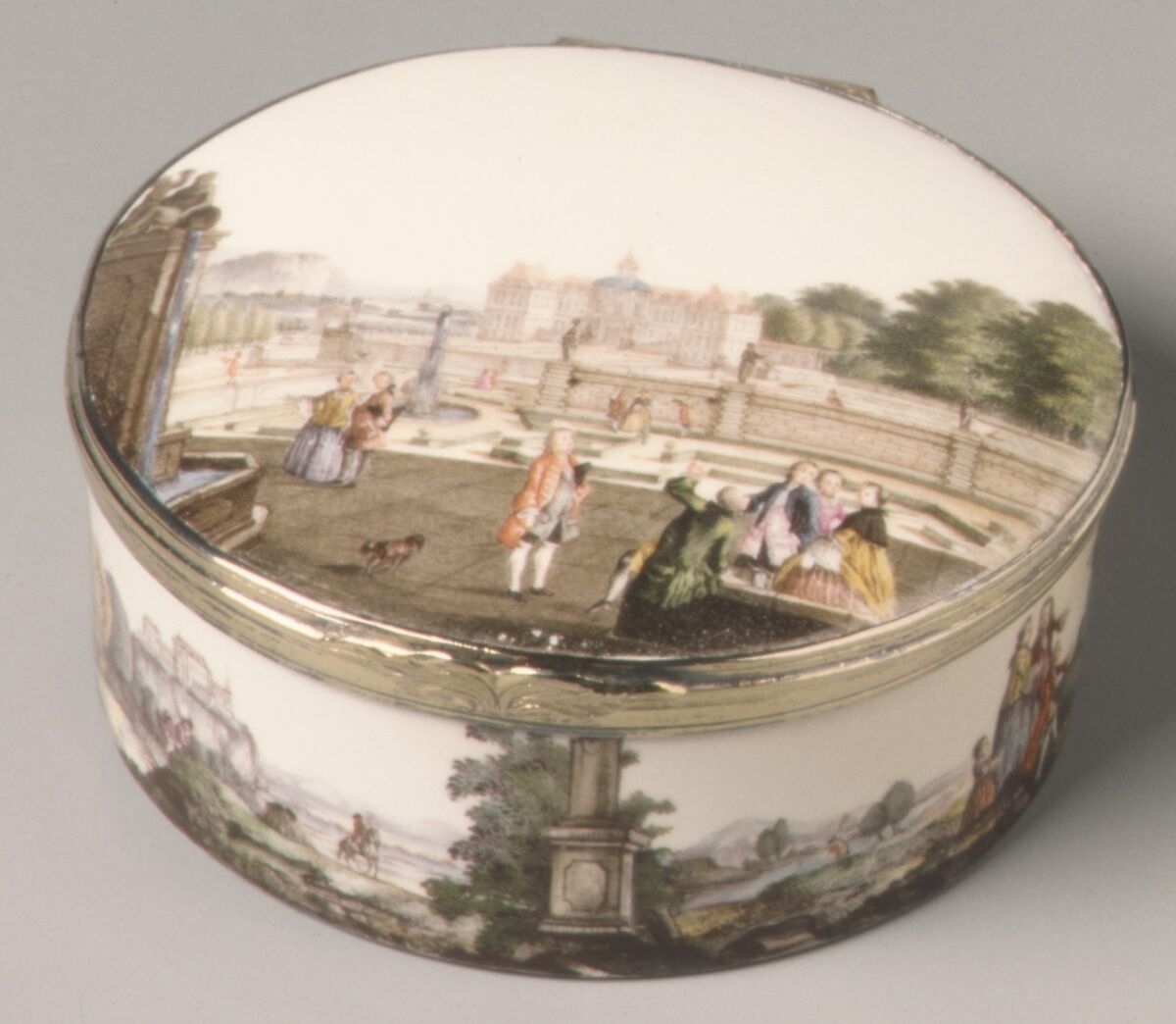 Snuffbox, Imperial Porcelain Manufactory, St. Petersburg (Russian, 1744–present), Hard-paste porcelain, silver gilt mounts (not original), Russian, St. Petersburg 