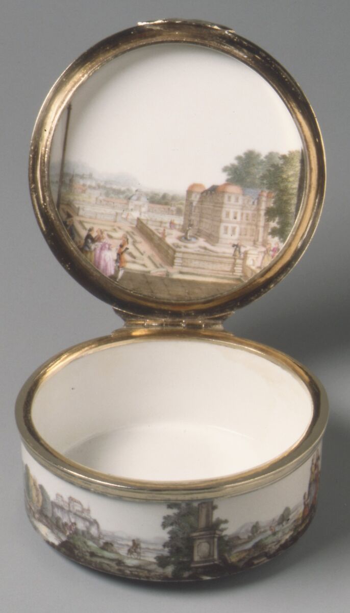 Snuffbox, Imperial Porcelain Manufactory, St. Petersburg (Russian, 1744–present), Hard-paste porcelain, silver gilt mounts (not original), Russian, St. Petersburg