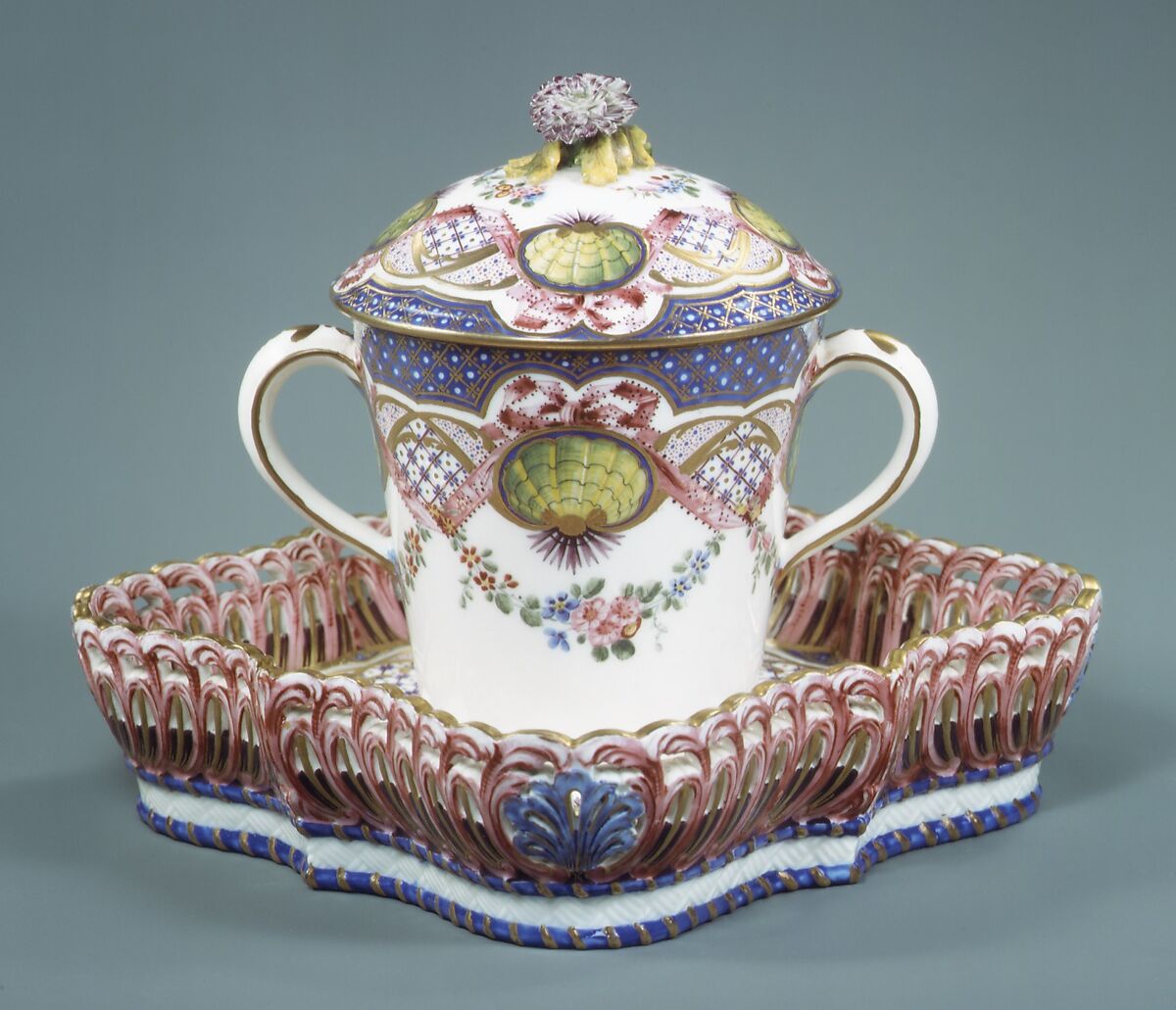 Cup with cover and tray (gobelet à lait et corbeille carré), Sèvres Manufactory  French, Soft-paste porcelain, French, Sèvres