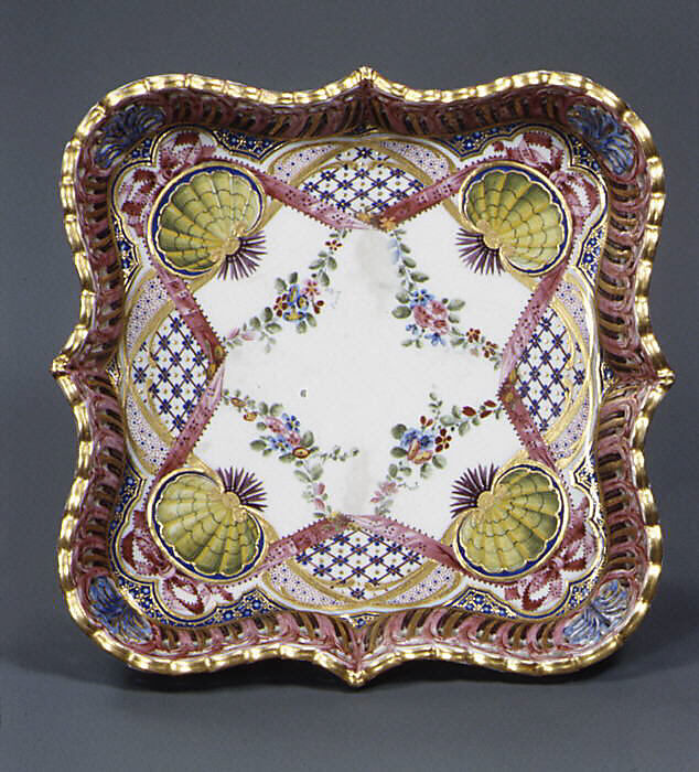 Cup with cover and tray (gobelet à lait et corbeille carré), Sèvres Manufactory (French, 1740–present), Soft-paste porcelain, French, Sèvres