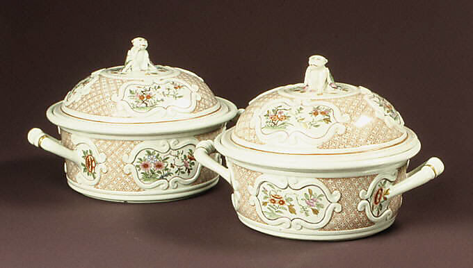Pair of covered tureens, Vienna, Hard-paste porcelain, Austrian, Vienna 