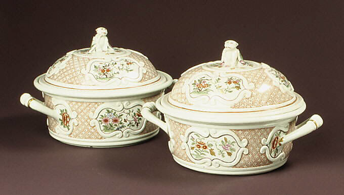 Pair of covered tureens, Vienna, Hard-paste porcelain, Austrian, Vienna