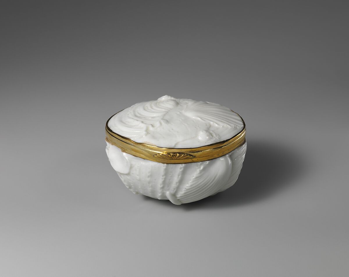 Snuffbox, Capodimonte Porcelain Manufactory (Italian, 1740/43–1759), Soft-paste porcelain, gold, Italian, Naples 