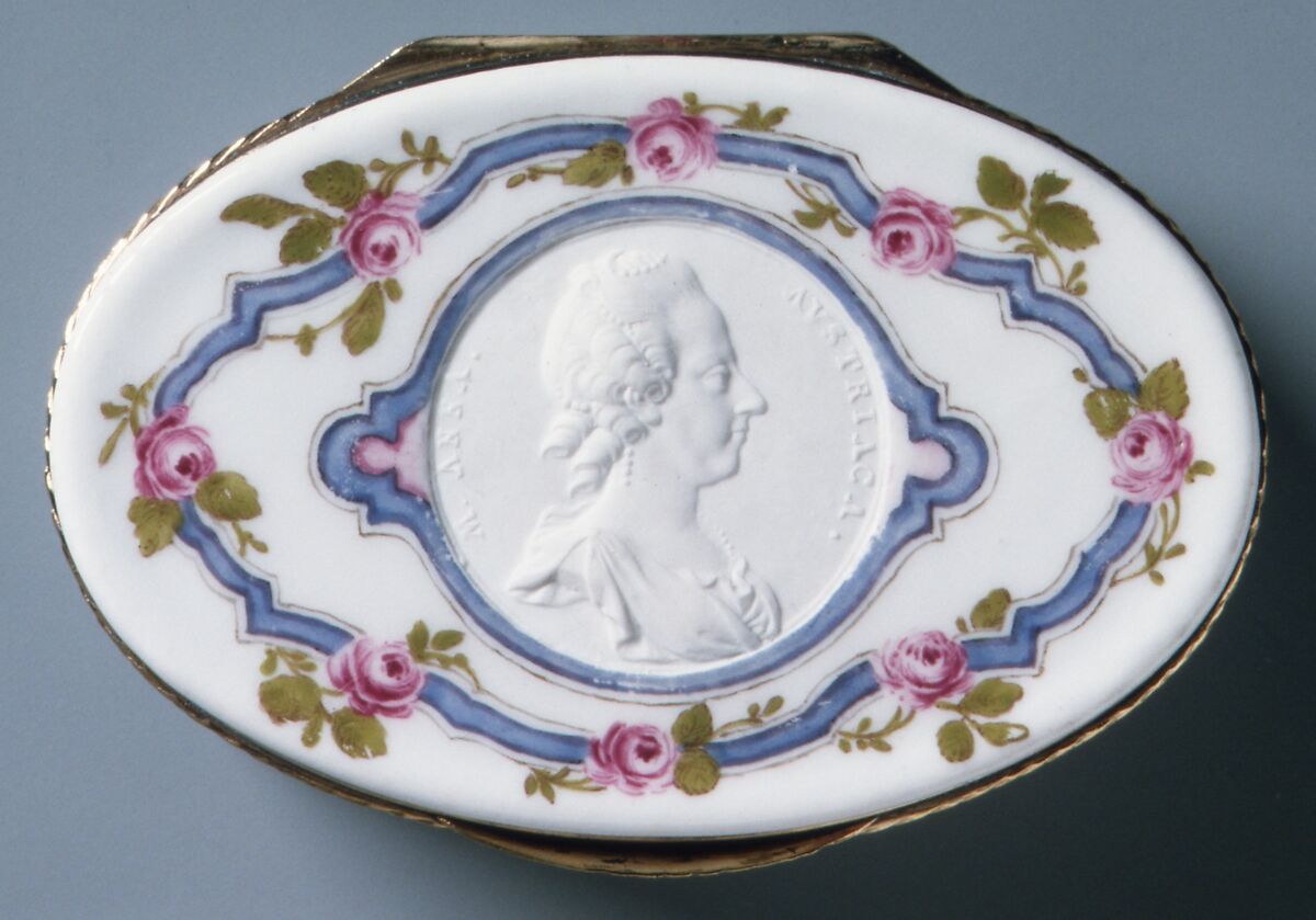 Snuffbox with portrait of Archduchess Maria Anna of Austria (1738–89), Fürstenberg Porcelain Manufactory (German, founded 1747), Hard-paste porcelain, gold, German, Fürstenberg