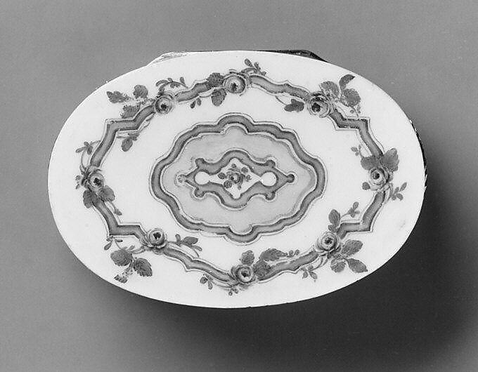 Snuffbox with portrait of Archduchess Maria Anna of Austria (1738–89), Fürstenberg Porcelain Manufactory (German, founded 1747), Hard-paste porcelain, gold, German, Fürstenberg