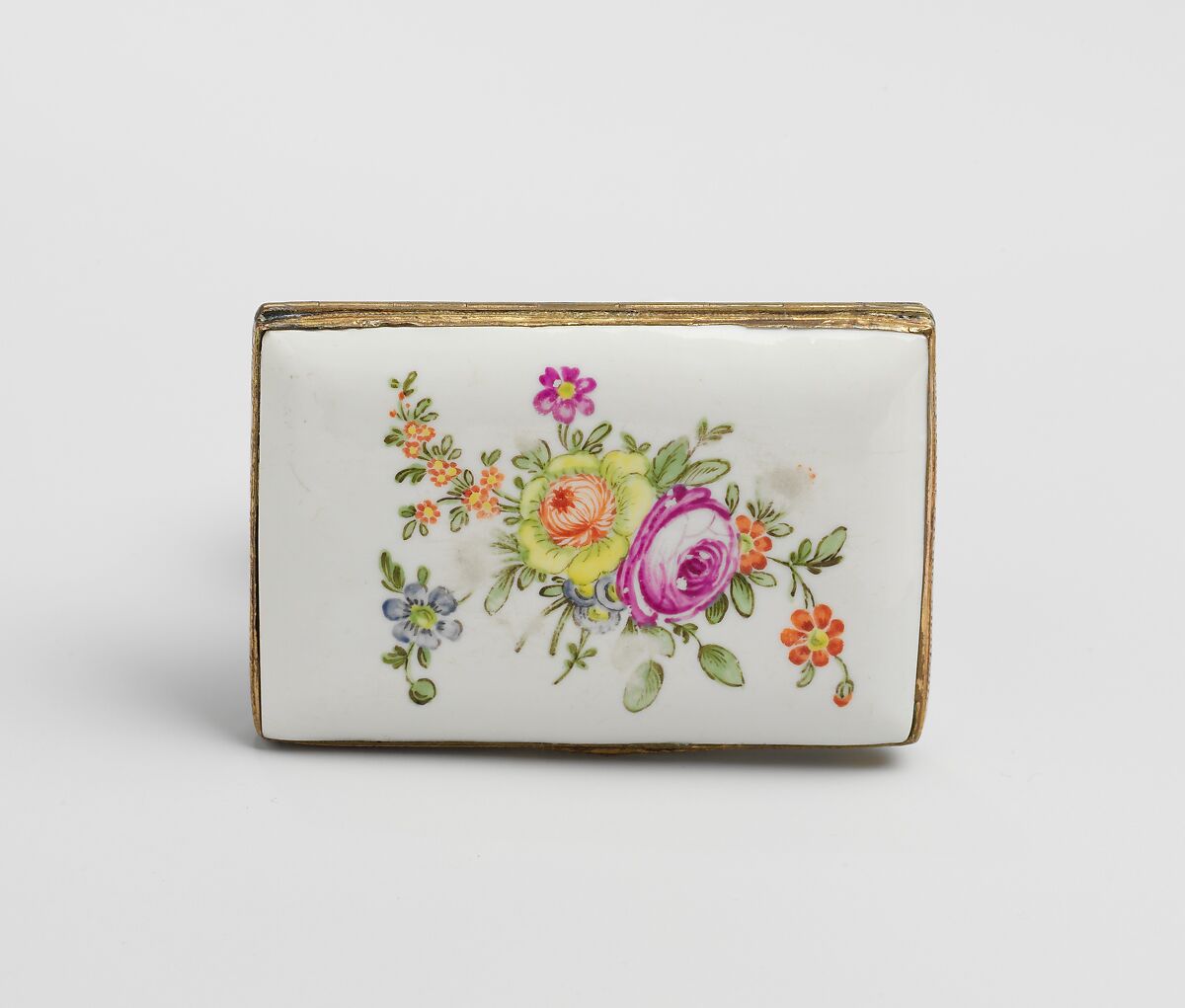 Snuffbox in the form of a squirrel, Johann Andreas Bechdolff (German), Hard-paste porcelain, copper gilt, German, Schrezheim