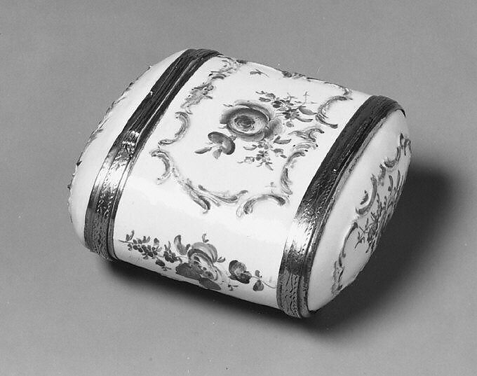 Double snuffbox, Nymphenburg Porcelain Manufactory (German, 1747–present), Hard-paste porcelain, German, Nymphenburg 