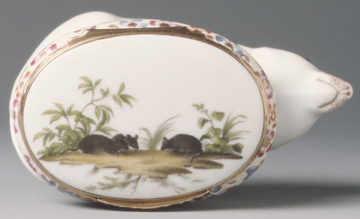 Snuffbox in the form of a rat, Meissen Manufactory (German, 1710–present), Hard-paste porcelain, gold, German, Meissen