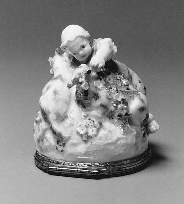 Snuffbox, Chelsea Porcelain Manufactory (British, 1744–1784), Soft-paste porcelain, hardstone, gilt, British, Chelsea 
