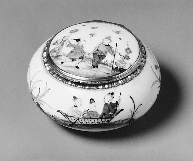 Snuffbox, Meissen Manufactory (German, 1710–present), Hard-paste porcelain, gold, German, Meissen 