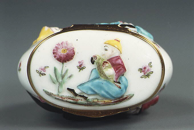 Snuffbox, Saint James's Factory (British, ca. 1748/49–1760), Soft-paste porcelain, gold, British, London